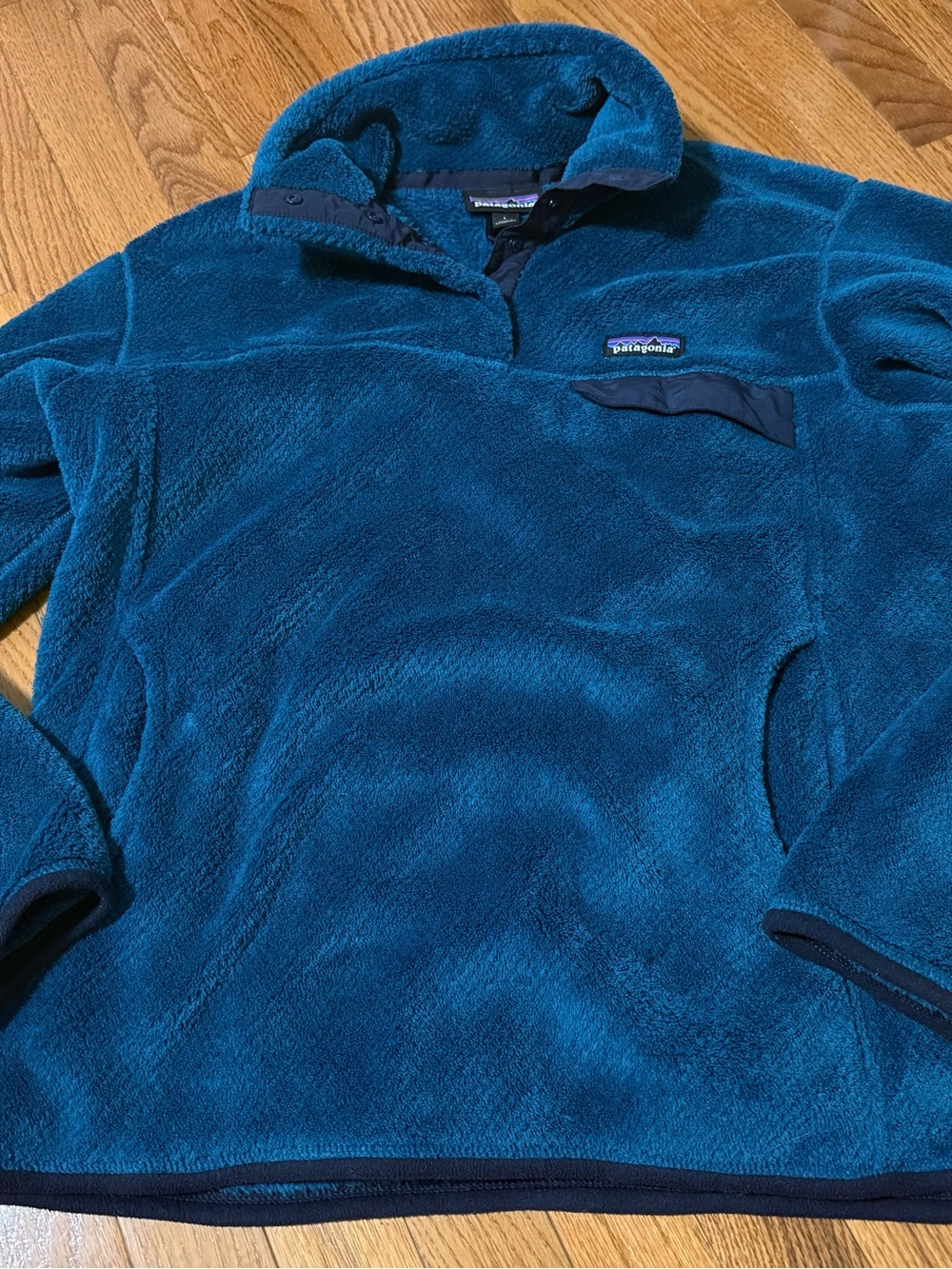 Patagonia women’s Synchilla Deep Teal Fleece Snap Pullover